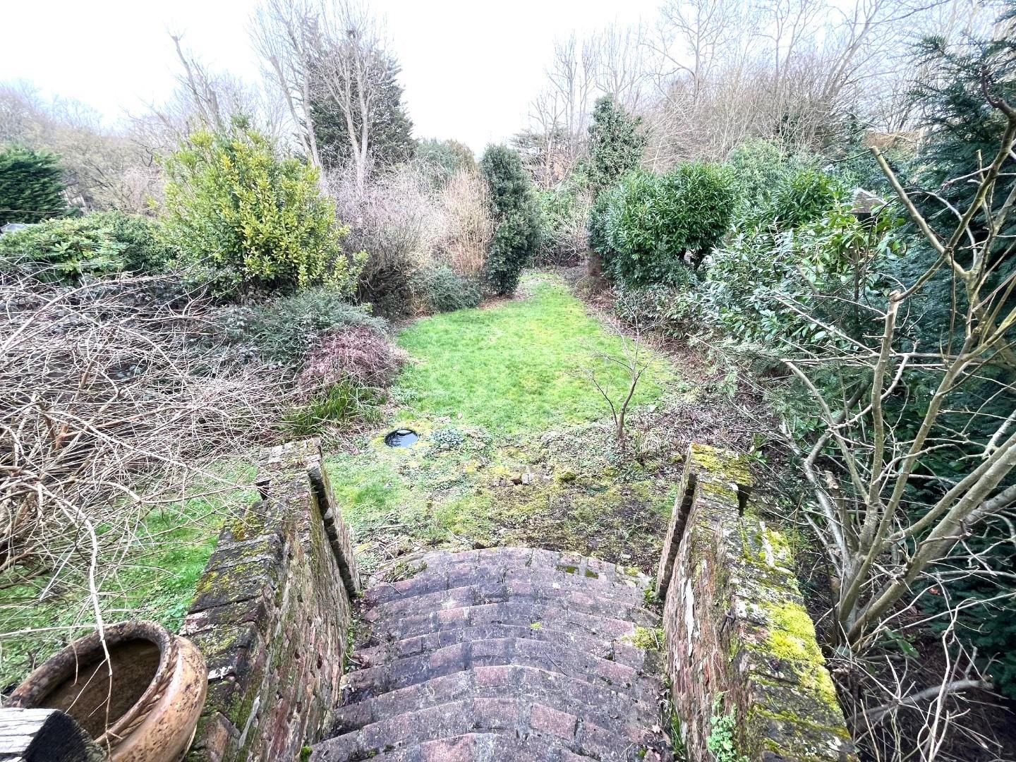 The Ridgeway, Mill Hill